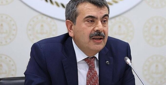 akan Tekin’den Okullarda Şiddet ve Zorunlu Eğitim Açıklaması