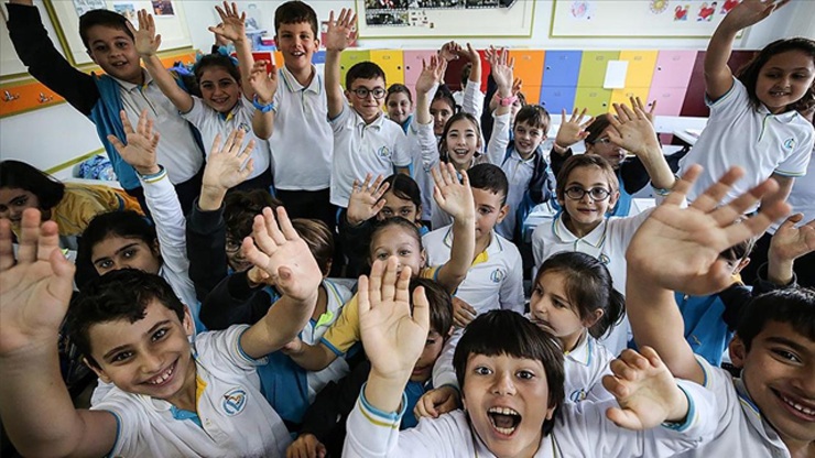 Öğrencilerde 9 Günlük Tatil  Sevinci